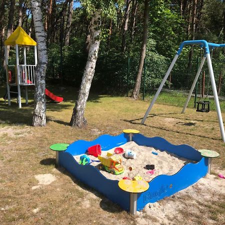 Apartament Baltica Z Ogrodkiem - W Ustronnym Miejscu Tuz Przy Plazy Rogowo  Luaran gambar
