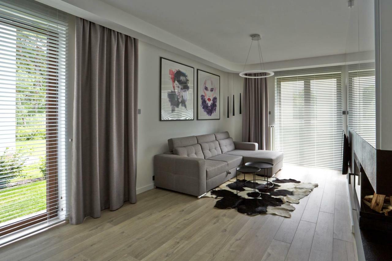 Apartament Baltica Z Ogrodkiem - W Ustronnym Miejscu Tuz Przy Plazy Rogowo  Luaran gambar