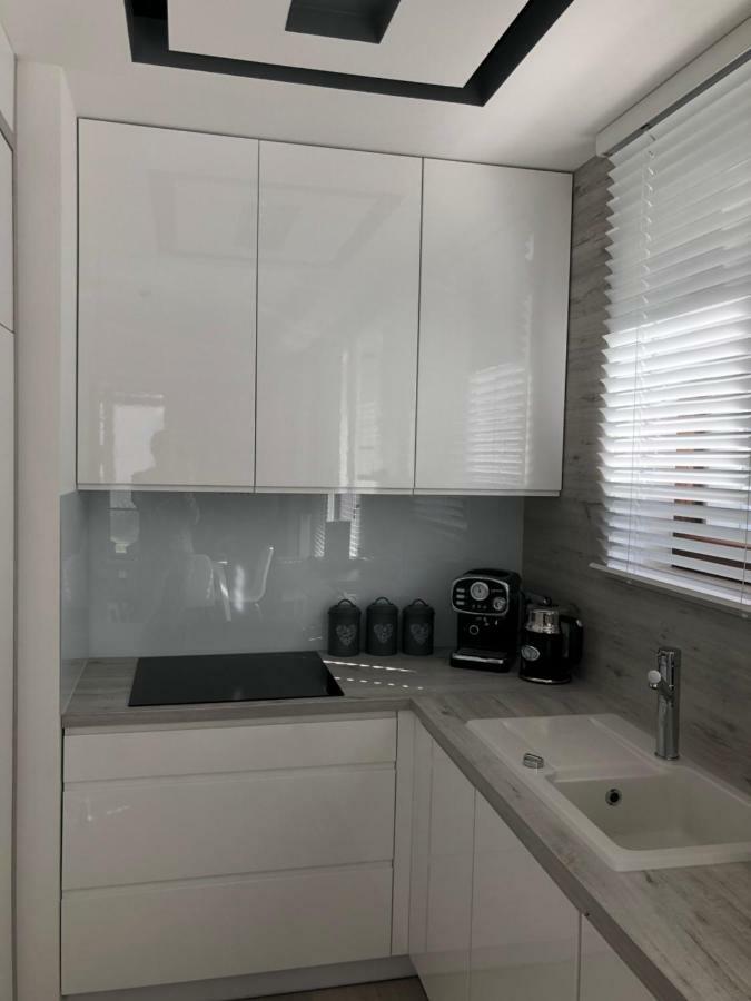 Apartament Baltica Z Ogrodkiem - W Ustronnym Miejscu Tuz Przy Plazy Rogowo  Luaran gambar