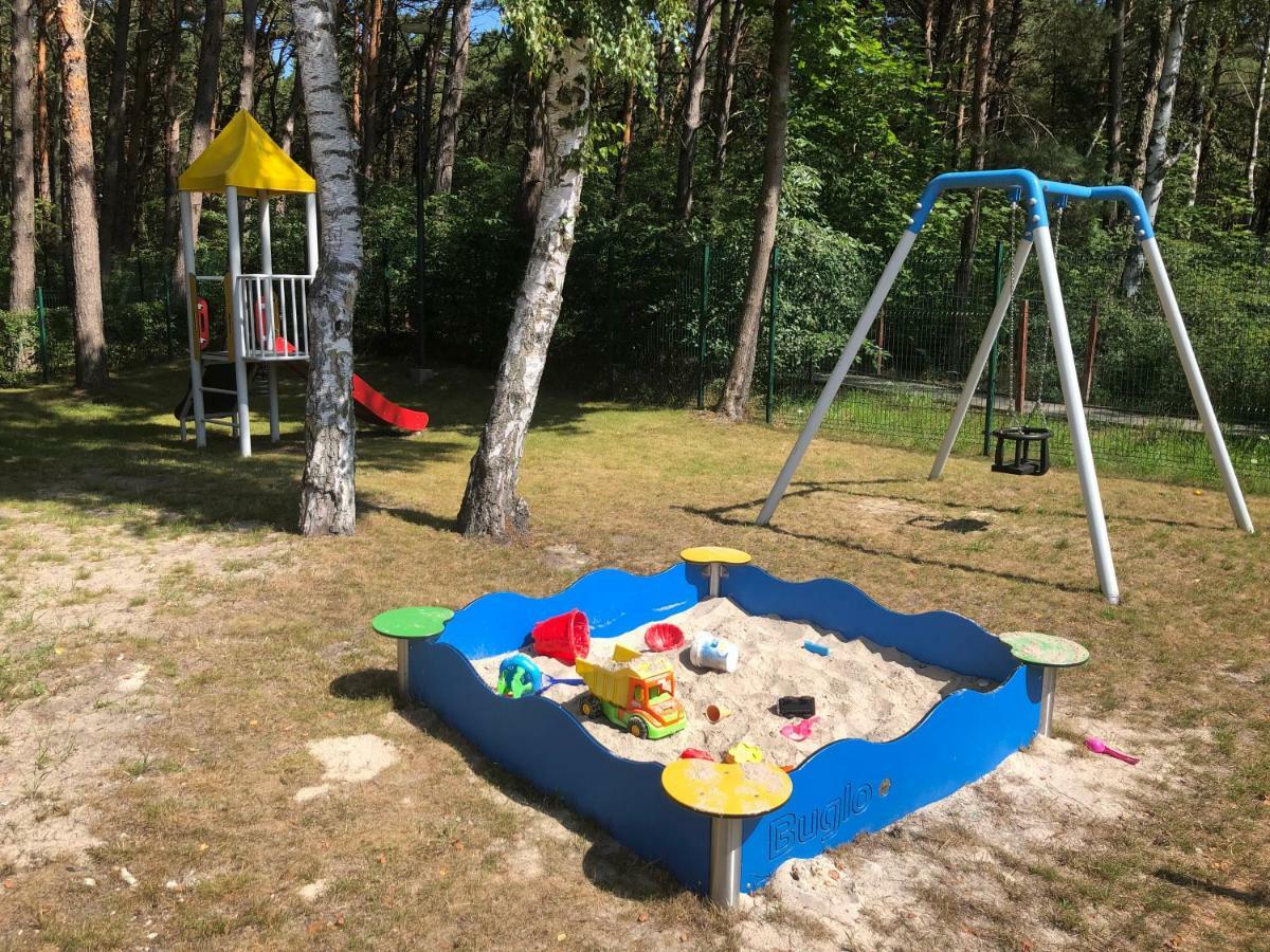 Apartament Baltica Z Ogrodkiem - W Ustronnym Miejscu Tuz Przy Plazy Rogowo  Luaran gambar
